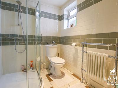 SHOWER ROOM